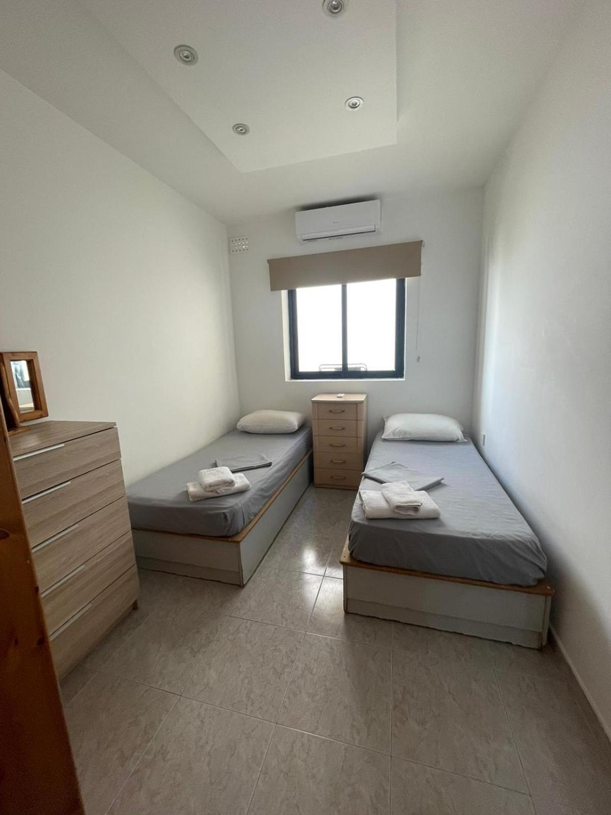 No 6 Poseidon Apartment St. Julian's Exterior foto